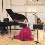 ヴァイオリン、フルート、ピアノの三重奏で生演奏でした