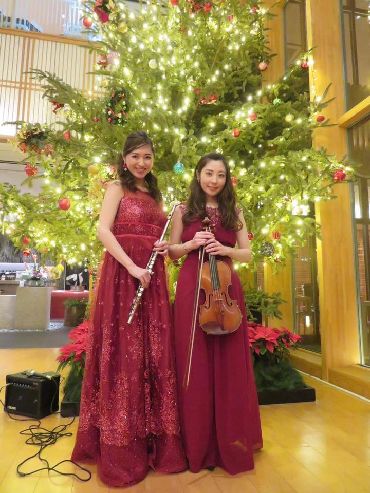 フルートとヴァイオリンでクリスマス曲を生演奏